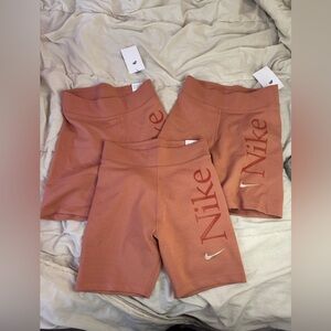 Nike workout shorts size S NWT!